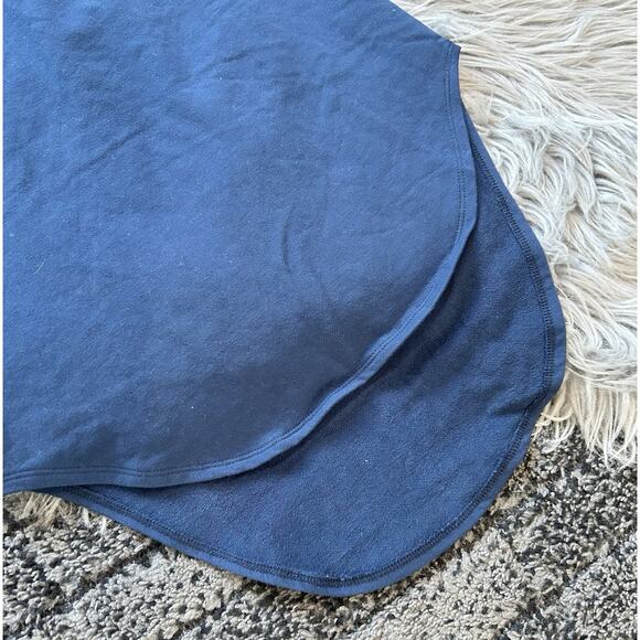 Women's High Low Navy Skirt With Hip Cutout By Chaser Size Small - Picture 2 of 4